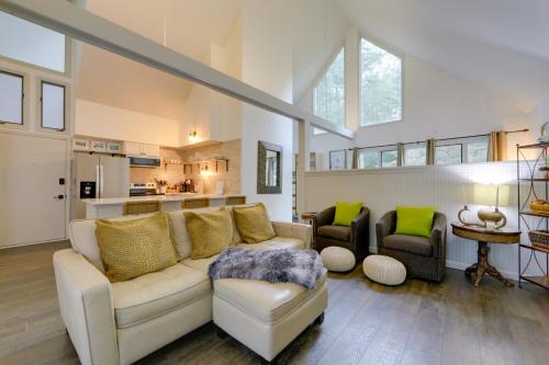 Sapphire House | 1/2 Mi to Skiing: Resort Getaway in Sapphire!