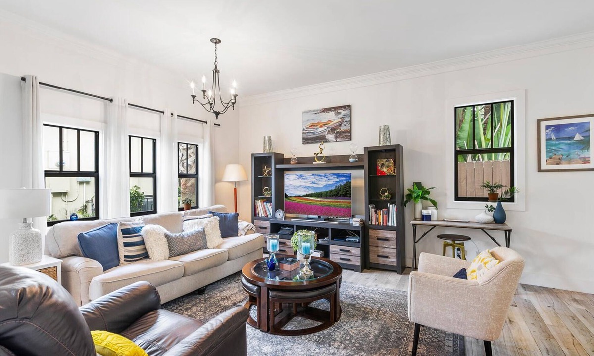 Old Northwood Historic District House | 1 Queen BR | 1 Full bathroom w/Patio & Grill!