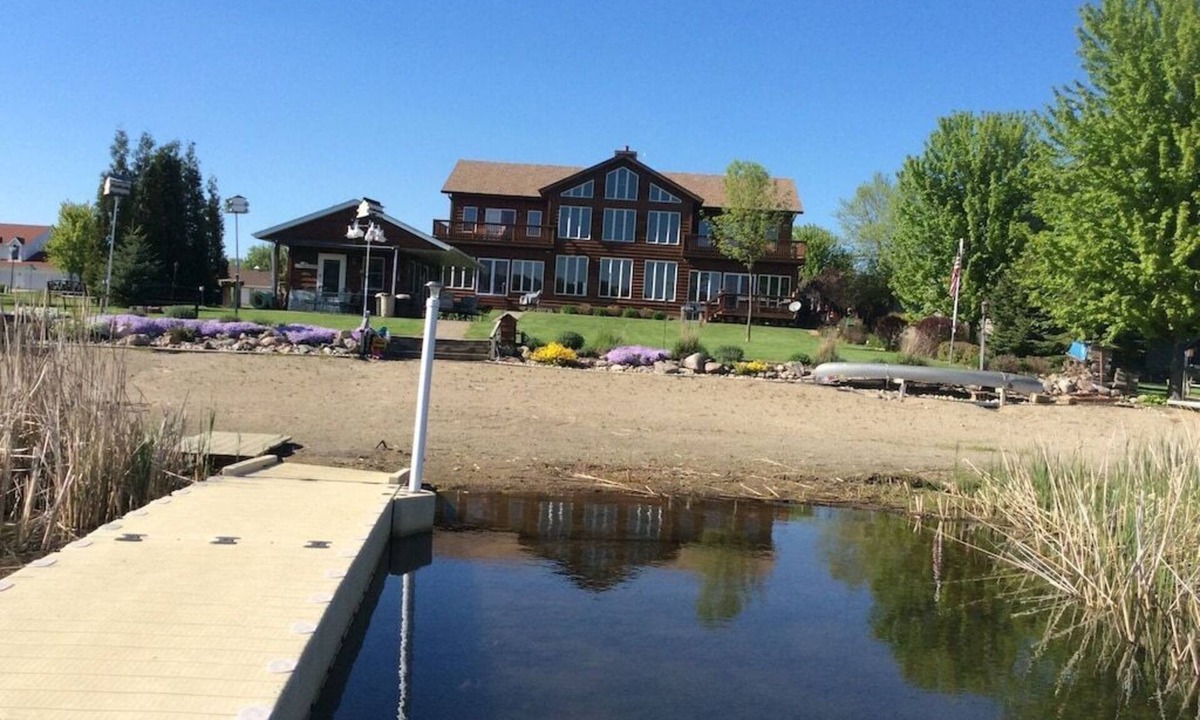 Elysian House | 10 bdrm, 7 bath, cabana, beach, dock, pontoon, games
