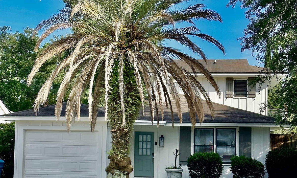 Saint Simons Island House | 10% off Monthly Rentals for Dec.-Feb.
