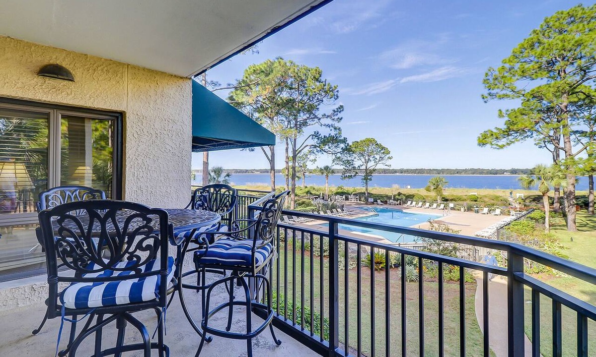South Beach Condo | 1855 Beachside Tennis - Gorgeous Views of Calibogue Sound!