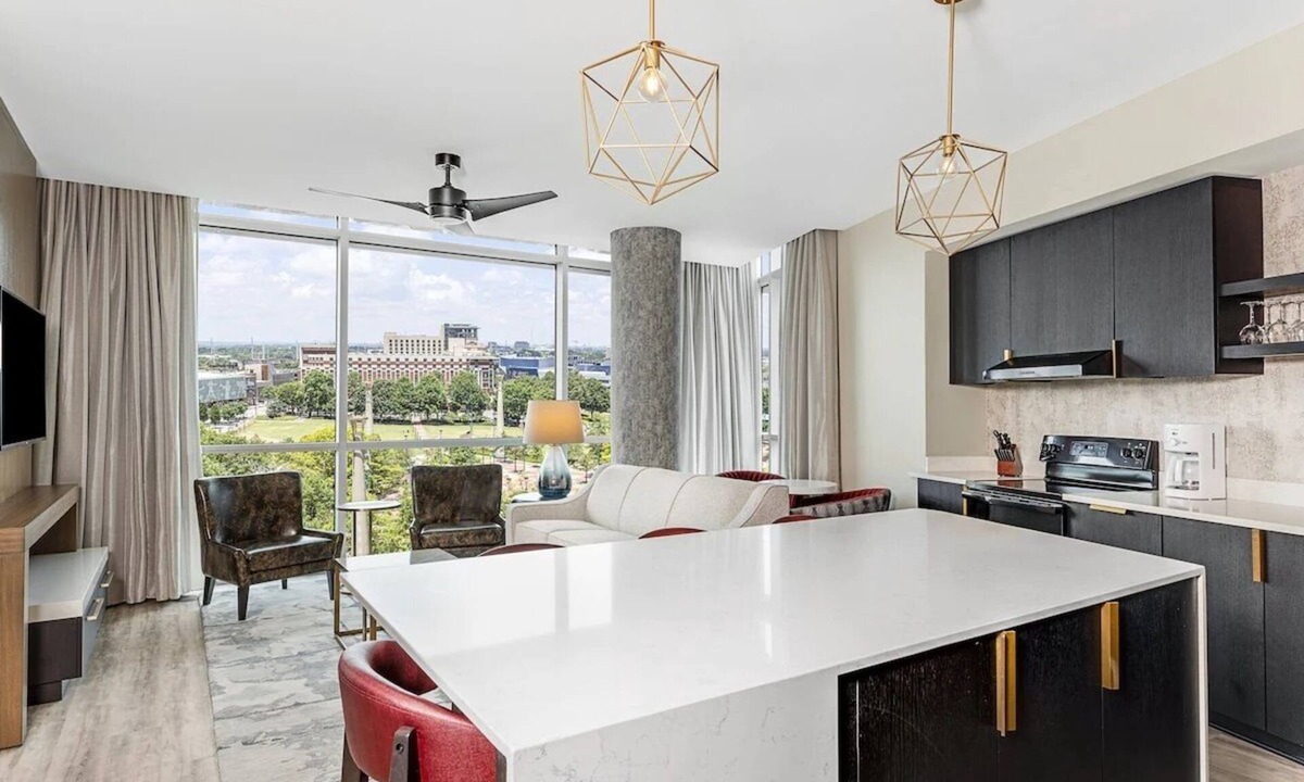 Five Points Resort | 1BD/Atlanta - Downtown w/Rooftop Pool and Pool Bar!