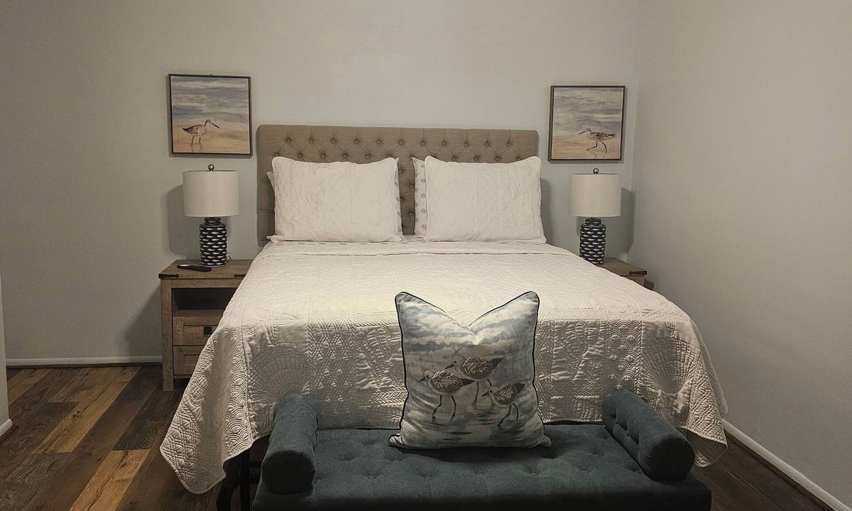 Sunrise House | #2 Charming 1-bedroom in beautiful Sunrise