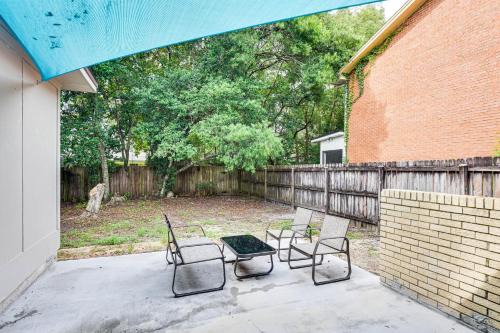 Wright House | 2 Mi to Garniers Beach Park: Pet-Friendly FWB Home