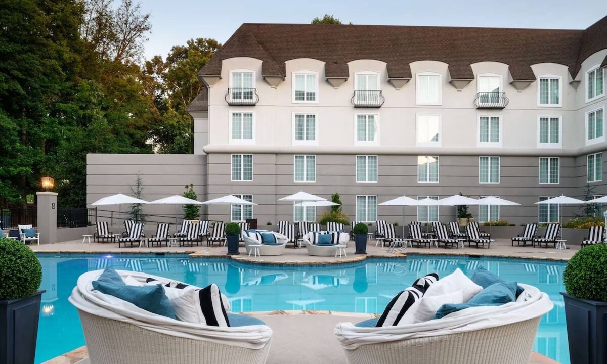 Braselton Hotel | 2 Room | Romantic Retreat: Discover Braselton’s Vineyards & Scenic Beauty