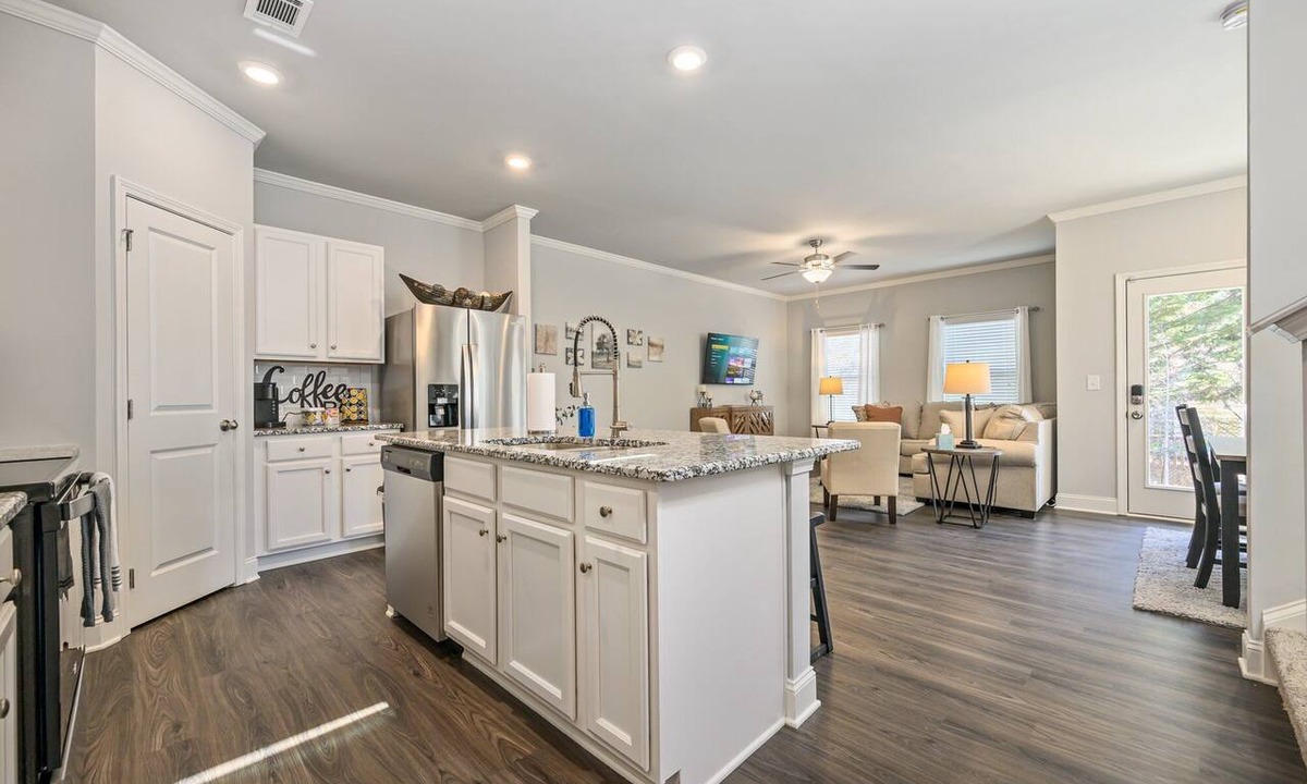 Norcross Cottage | 2059 Pinnacle Walk Drive, Norcross
