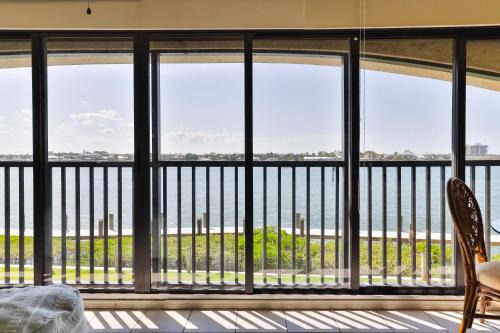Bouchelles Island Apartment | 22 Riverfront Condo At Bouchelle Island