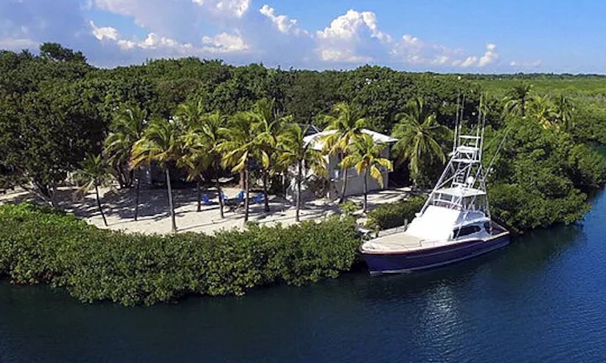 Key Largo House | 250 ft of deep water frontage