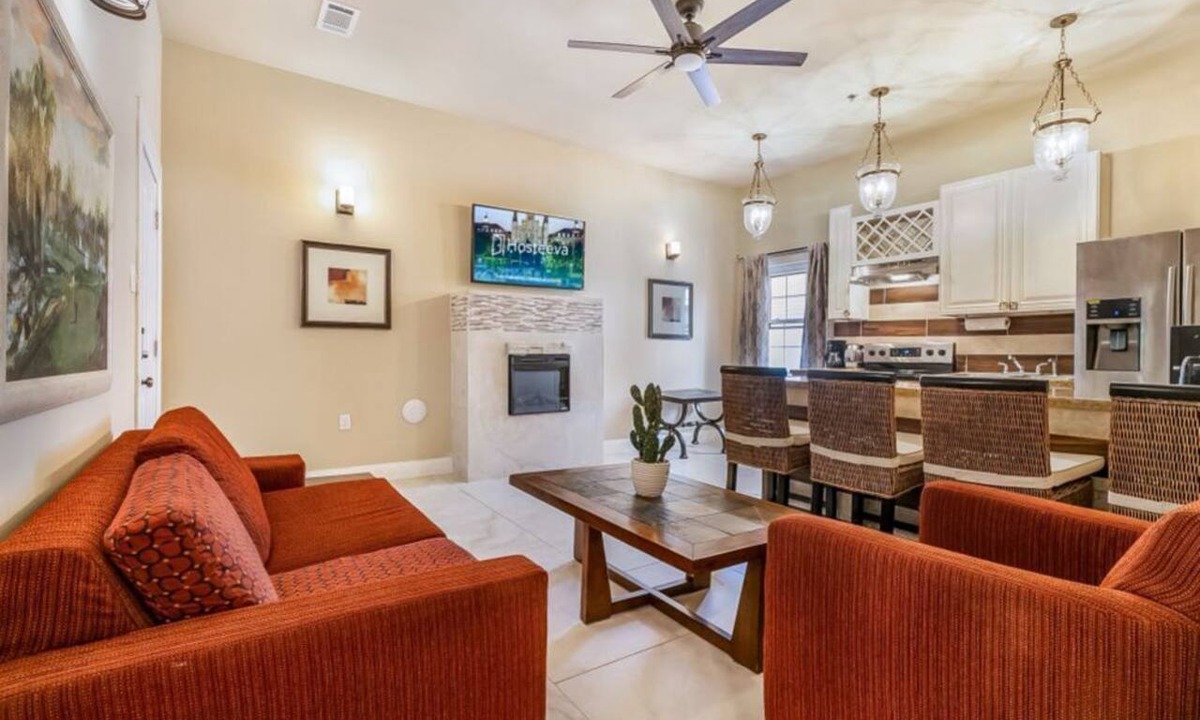 Faubourg Lafayette Condo | 2BR Cozy condo Steps from ST Charles