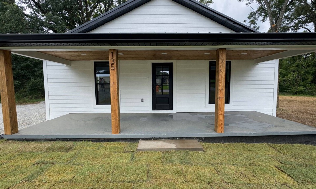 Henderson House | 3 bedroom 2 bath home a few blocks away from FHU.