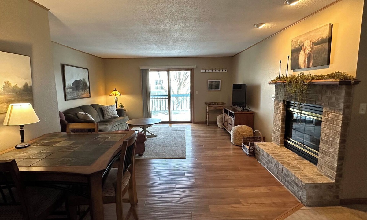 Onalaska Condo | 3-bedroom charming Condo in Onalaska with private driveway