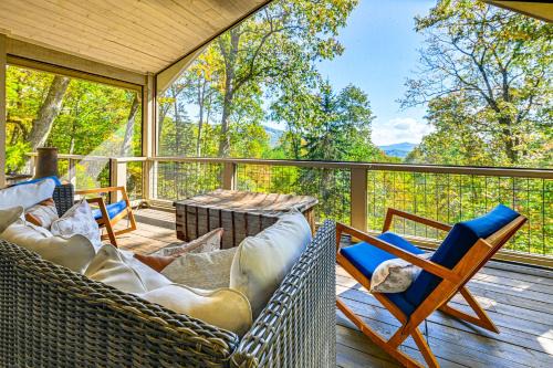 Glenville House | 3 Mi to Crossroads: Mtn-View Cottage in Cashiers