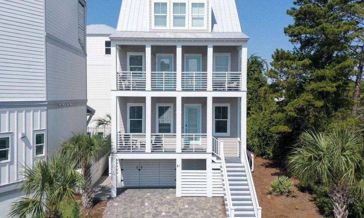 Dune Allen Beach House | 30A Beach House - sleeps 12 - short walk to beach access - community pool