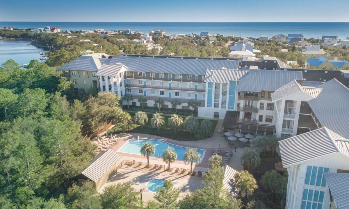 Santa Rosa Beach House | 30A Getaway by AvantStay | Private Beach + Bonfires