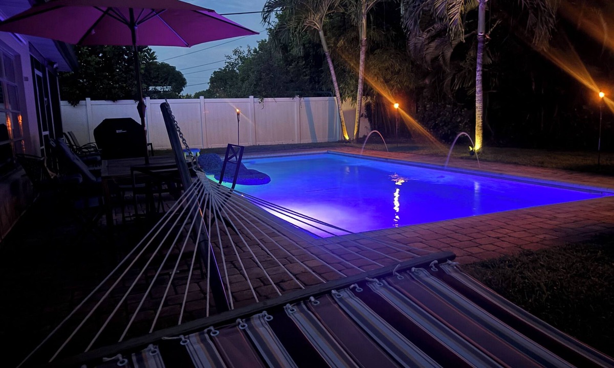 Palm Springs House | 3BR West Palm Beach House with Heated Pool - Close to Downtown and Beach