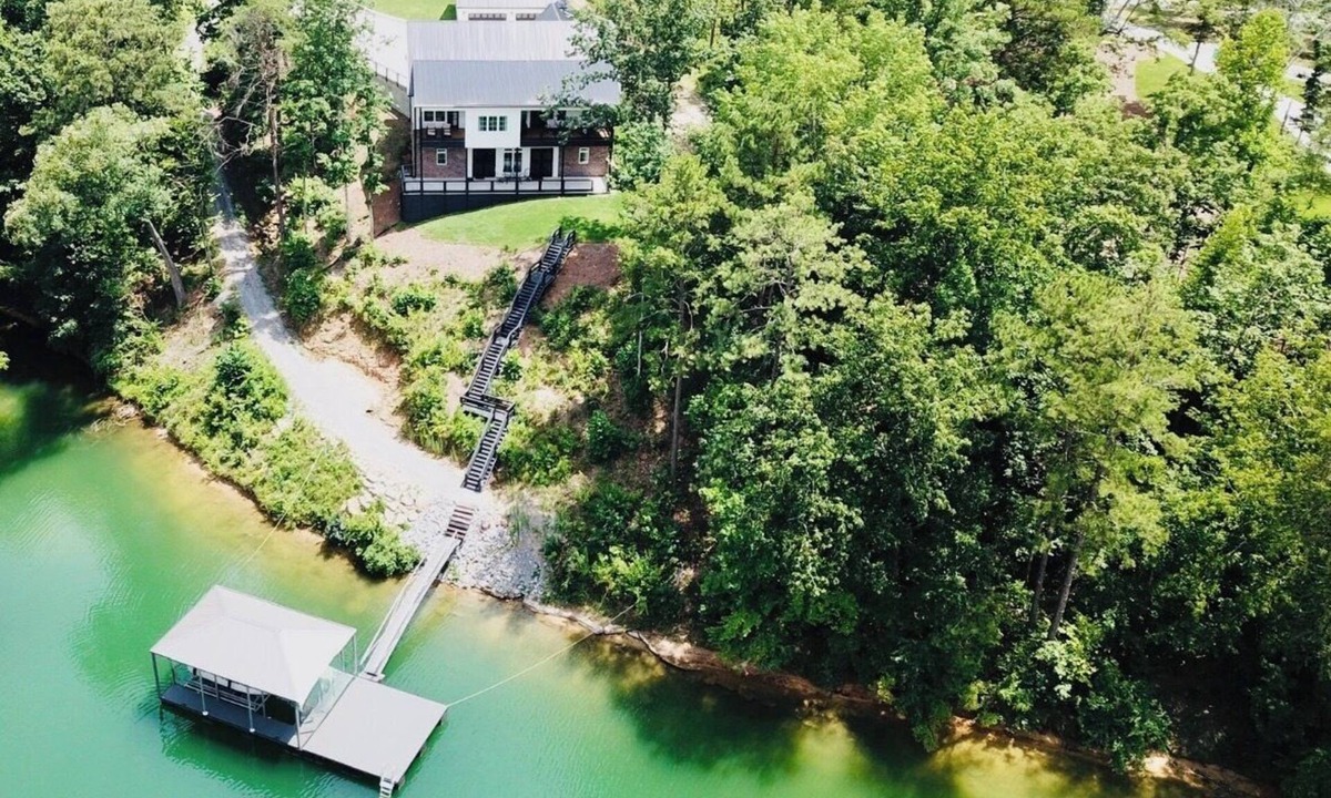 Bremen House | 5BR Lakefront Retreat — Quiet Cove, Large Private Dock & Easy Boat Access