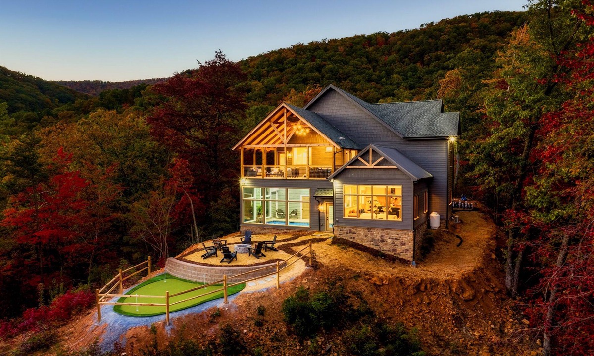 Sevierville Cabin | 5BR Summer Retreat|Pool,Hot Tub,Theater,A+ Views