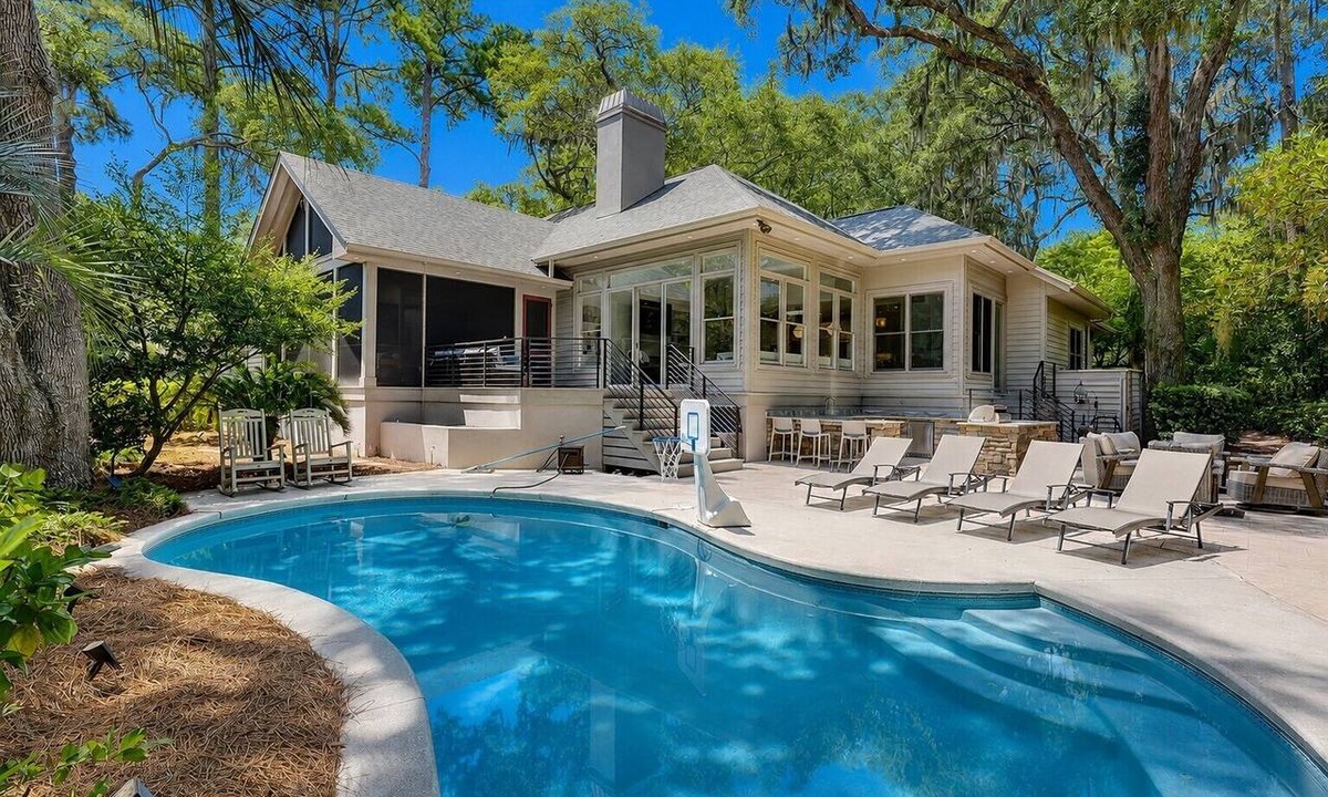 Heritage Woods House | 6 Baynard Cove - Escape to this luxury 5-bedroom Sea Pines home!