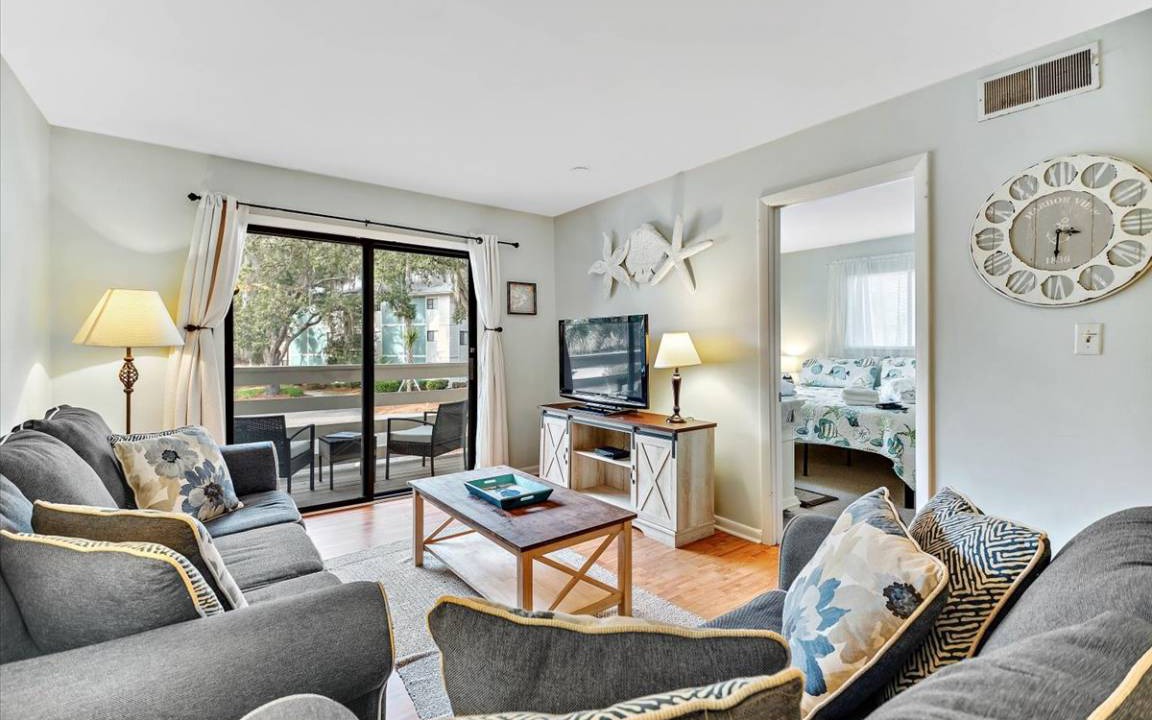 Folly Field Condo | 70 m² Condo ∙ 2 bedrooms ∙ 6 guests
