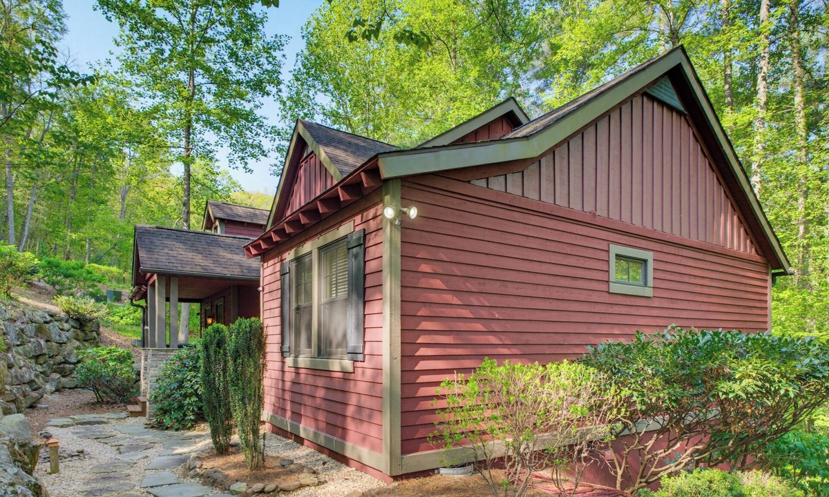 Bear Lake Reserve Cottage | 88 Woodbridge Drive at Bear Lake Reserve