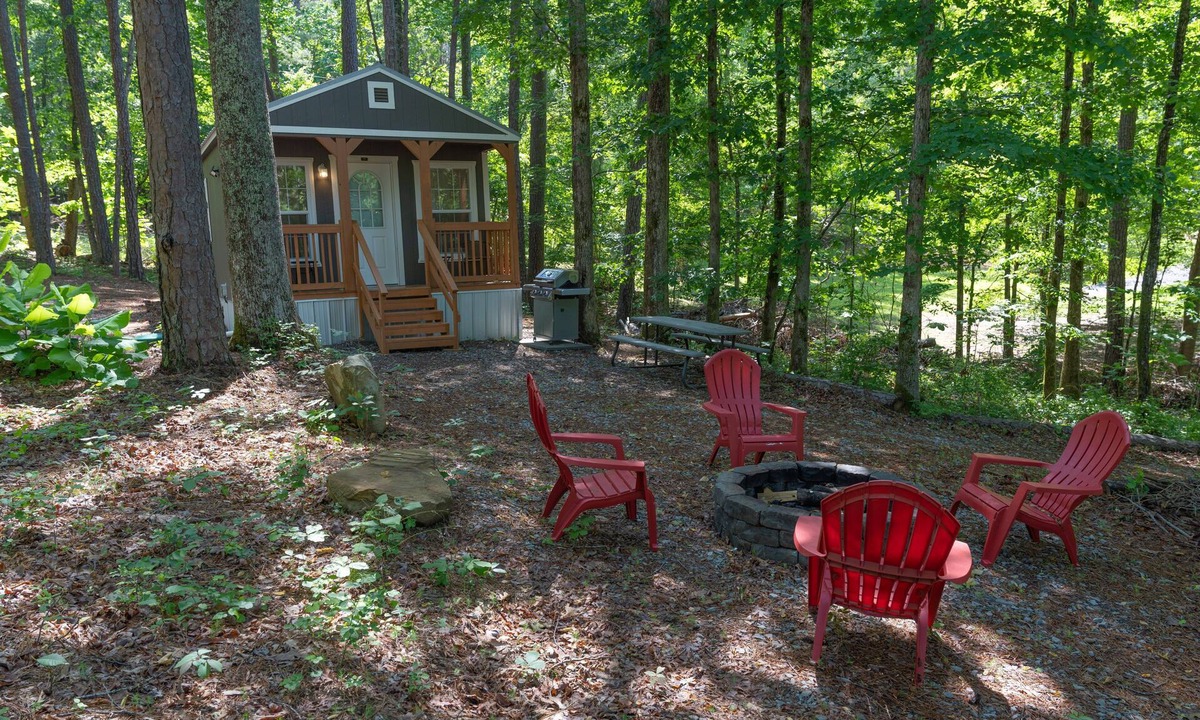Crane Hill House | A tranquil Tiny House on Lewis Smith Lake