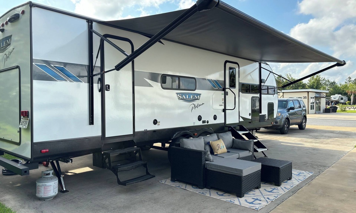 Foley House | Across the street from OWA. Camper rental close to area beaches!