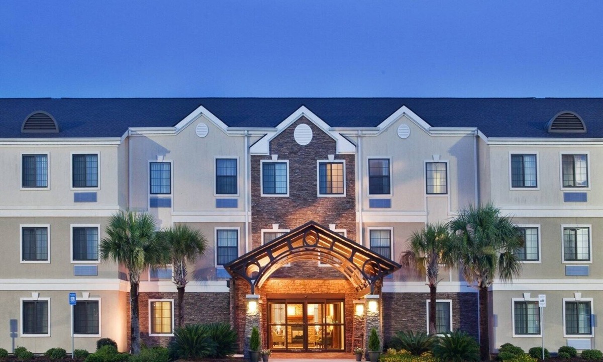 Eden Condo | Air-Conditioned Suite Near the Savannah Airport | Seasonal Pool Access