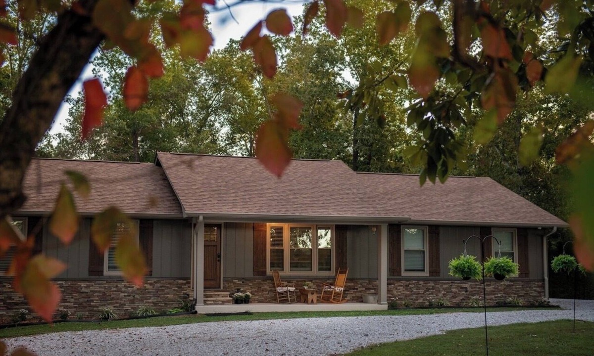 Russellville House | All-Inclusive Ranch Stay Sleeps [19] Weddings & Family Gatherings