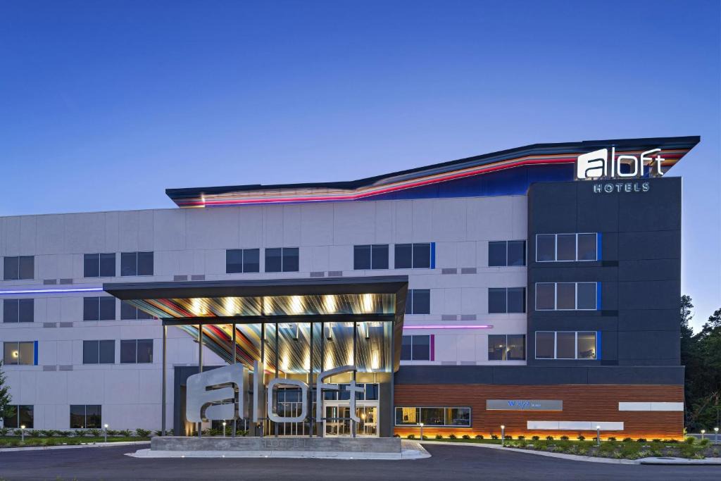 Ferndale Hotel | Aloft by Marriott Little Rock West