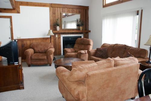 Helen Hotel | Alpine Crest Resort