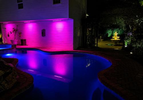 Faubourg Marigny Bed & Breakfast | Amazing Modern Property 5 BR Next to French QT & Bourbon