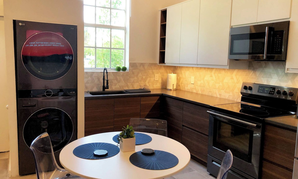 Greater Palm River Point CDC Apartment | Amazing Studio in Tampa with heated Pool and Hot Tub, CLOTHING OPTIONAL