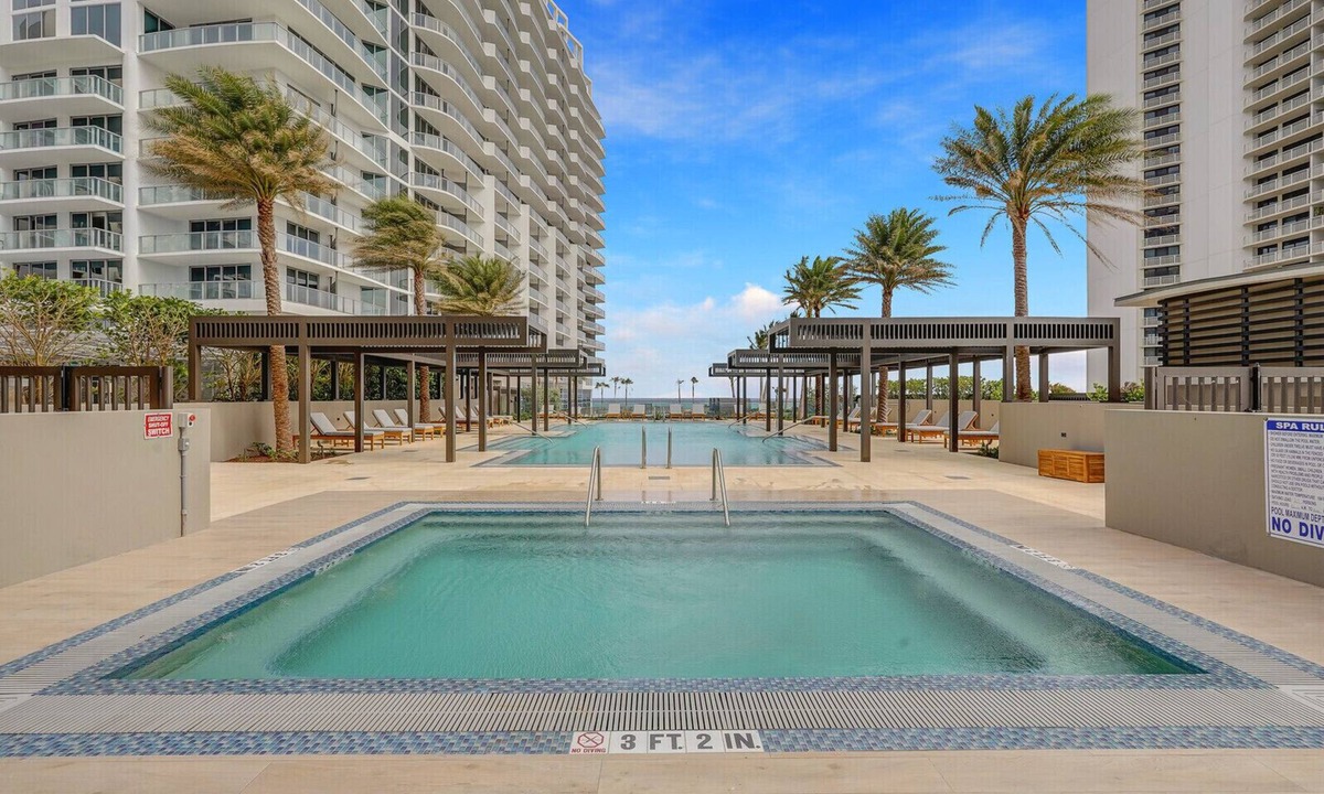 Sugar Sands Condo | AMRIT SPRING/SUMMER SPECIAL! Luxury Beachfront Resort/Condo 3/3