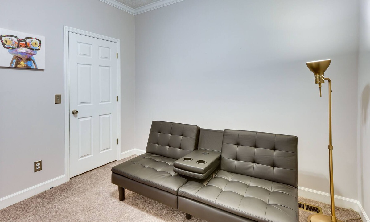 Oxford House | Anniston Vacation Rental: Fenced Yard & BBQ Grill!