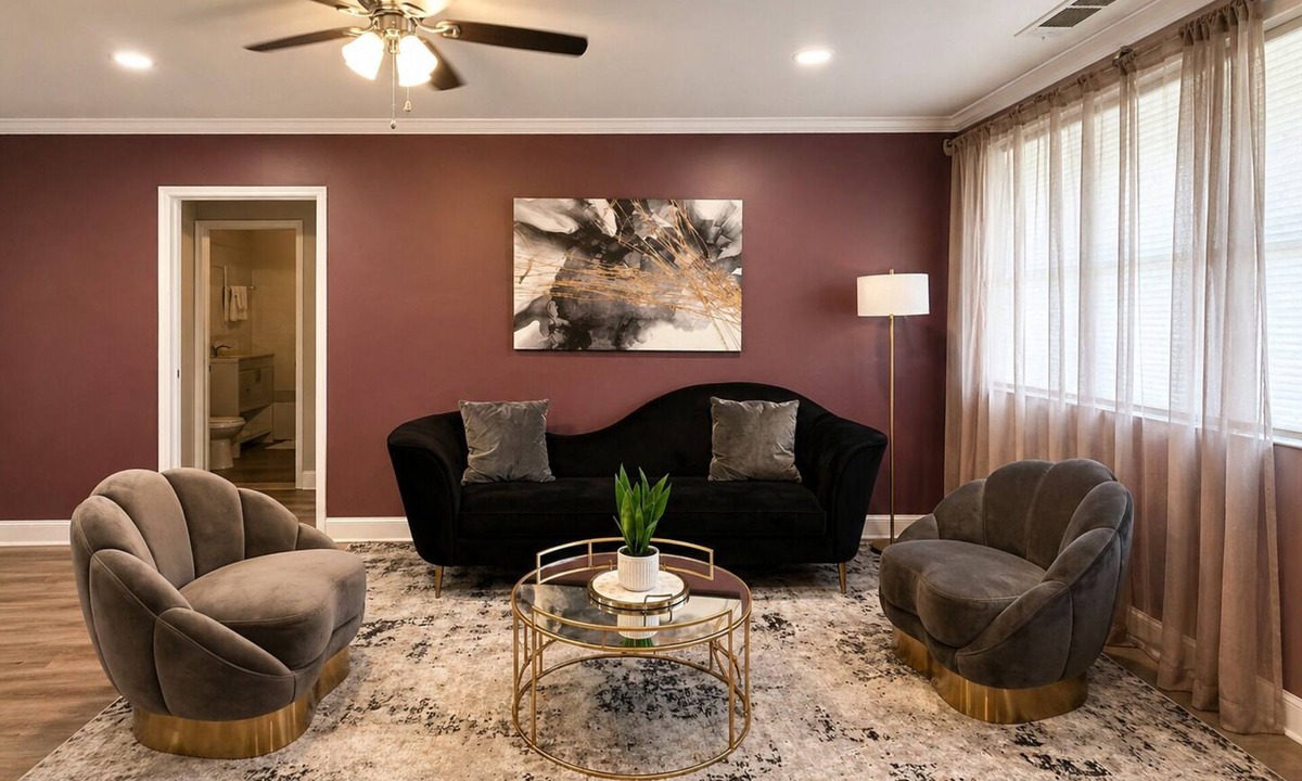 Lenox Apartment | Apartment 203