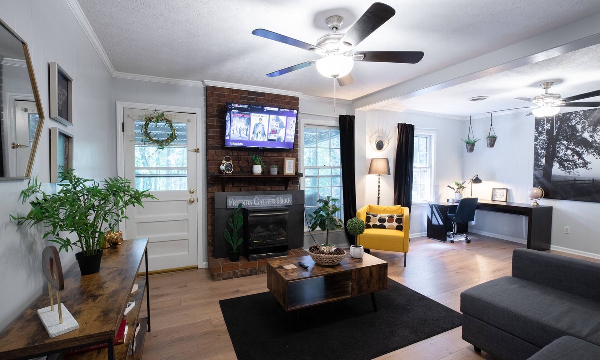 Sugar Hill House | Apartment Ranch Home special rate - sleeps 6