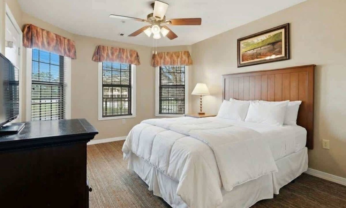 Clarkesville Apartment | Apple Mountain Resort | 2BR Retreat + Golf Area