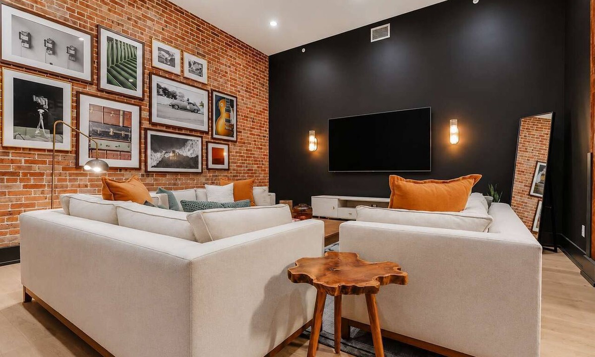 Arts/Warehouse District Apartment | Bachelorette Suite Perfect for a Memorable Stay