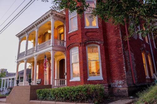 Vicksburg Bed & Breakfast | Baer House Inn