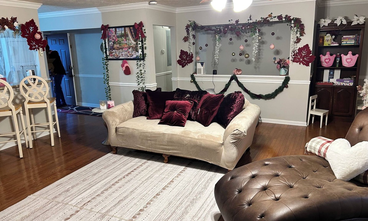 Lithonia House | Bakers Rendezvous Tea House thats Pet- Friendly!