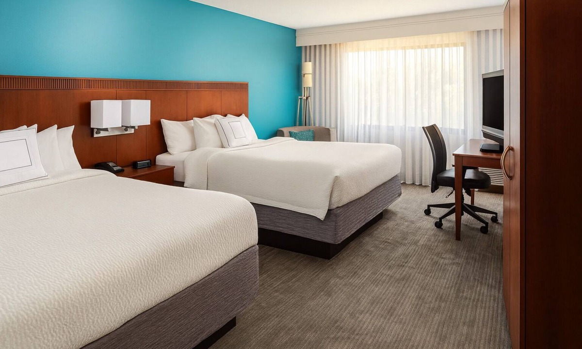 Boca Raton Hotel | Bask In The Sun, A Few Minutes to Boca Raton Beach! Pool, Parking, Pet-Friendly!