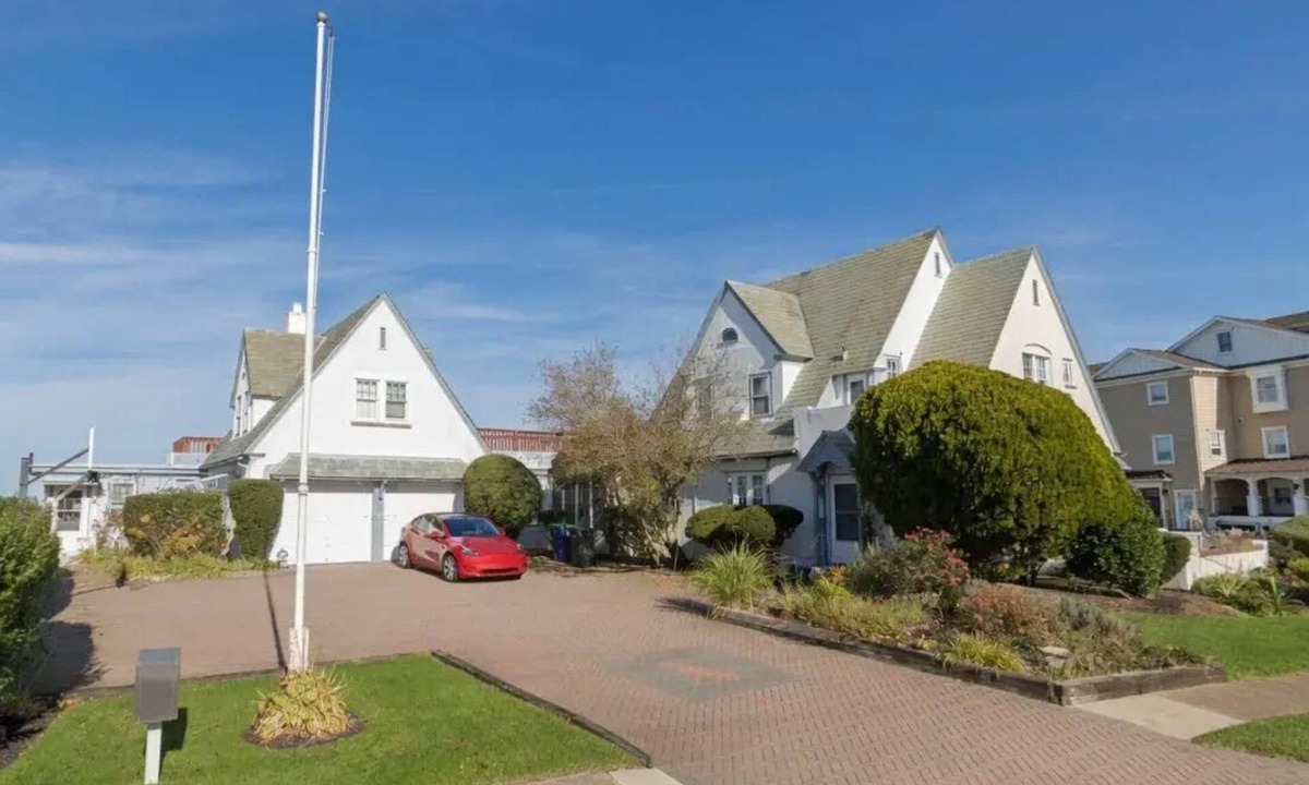 A-Zone House | Bayfront 6-bedroom home, sleeps 16 with AC, in-ground pool and spa. Dog friendly