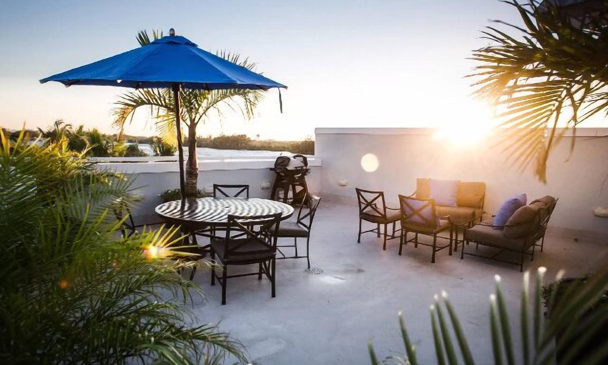 North Beach Villa | Beach Villa. Walk to the beach 1min. Close to Broadwalk. More than a week stay!