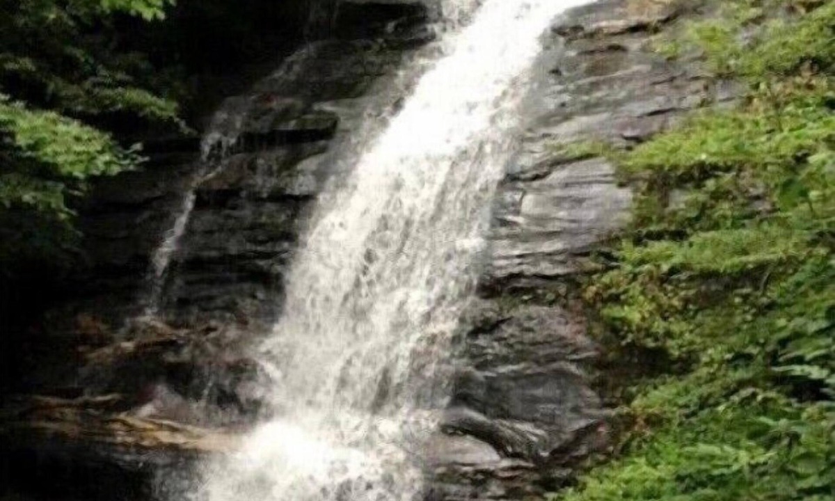 Jasper Cabin | Bearfoot Falls-Privately Owned 110-foot Waterfall~22 Acres-Hiking trails~Hot Tub