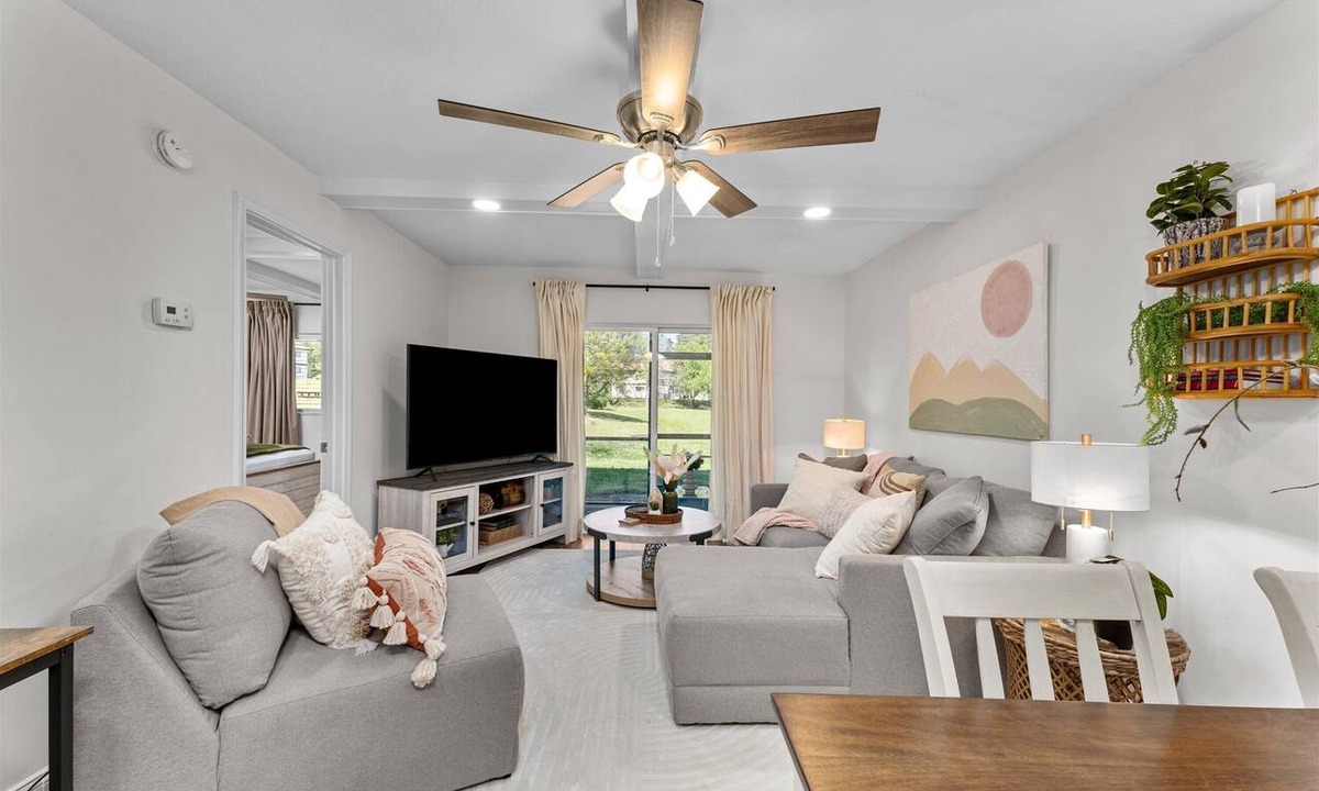 Augusta Condo | Beautiful 2 bedroom 2 bathroom condo with patio. The sleeping arrangements for this property are 2 queen beds.