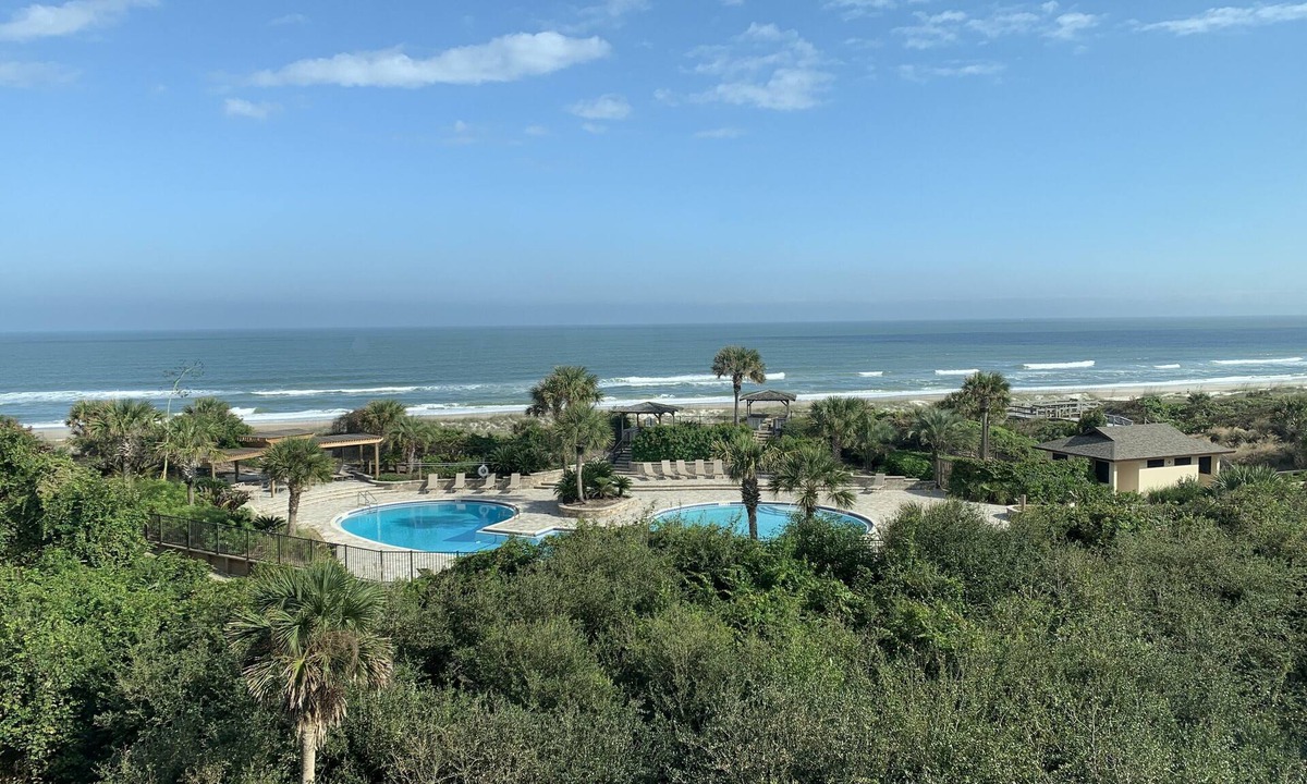 Fernandina Beach Condo | Beautiful Beachfront Condo - Access to Amelia Island Golf & Beach Club