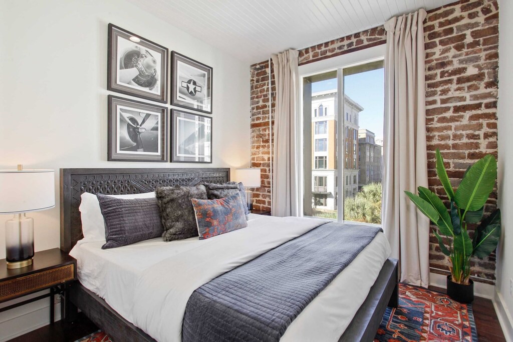 Historic District - North Condo | Beautiful Luxury Condo in Downtown Savannah