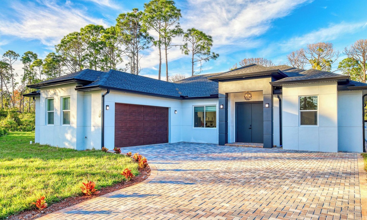 North Port Villa | Beautiful Luxury Modern House!