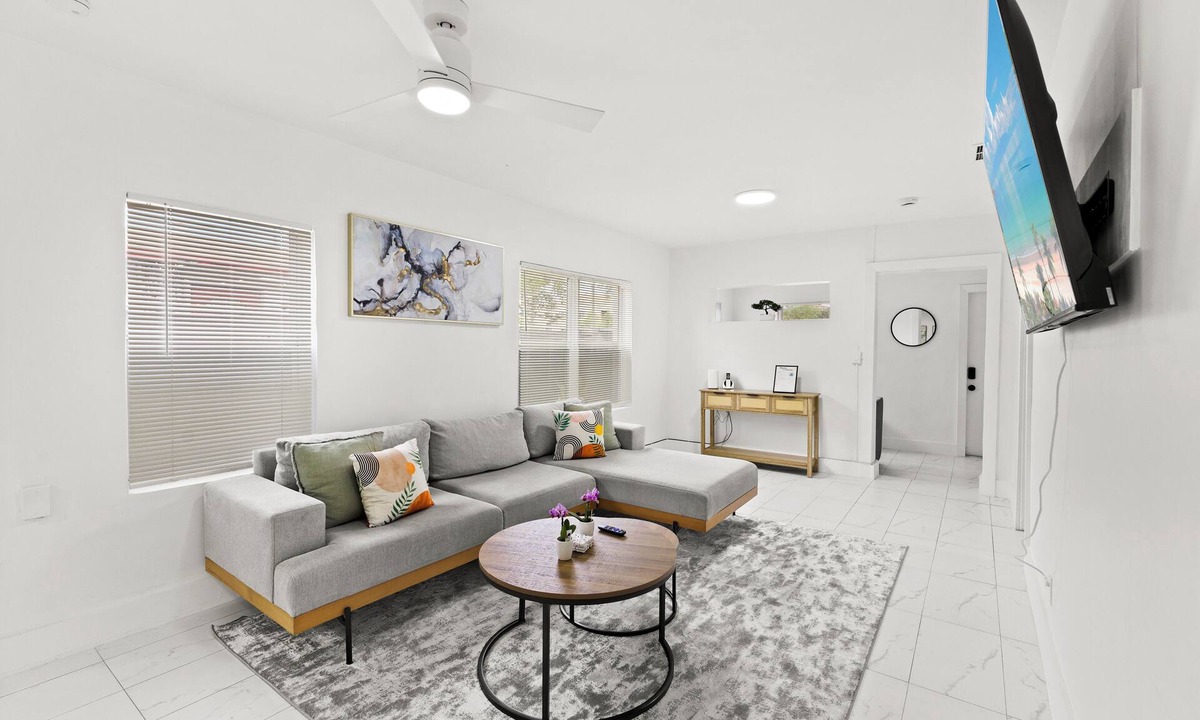 Sailboat Bend House | Beautiful Modern Home in Downtown Fort Lauderdale