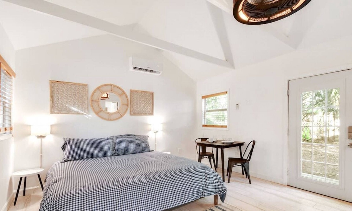 Poiciana Park II House | Beautiful New Cottage in West Palm Beach